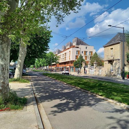 Studio Avec Terrasse En Residence Calme A Dijon. Exterior photo